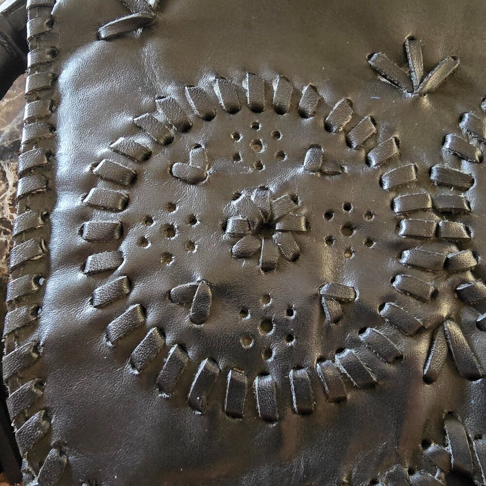 Jack Rogers “Lawn Party” Leather Clutch - Picture 5 of 16